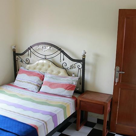 La Javanaise Home Stay Malioboro Yogyakarta Extérieur photo