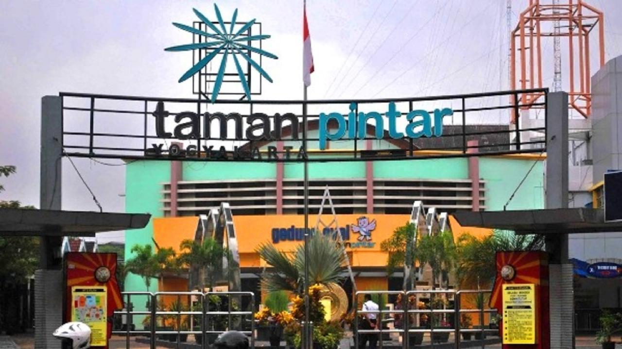 La Javanaise Home Stay Malioboro Yogyakarta Extérieur photo