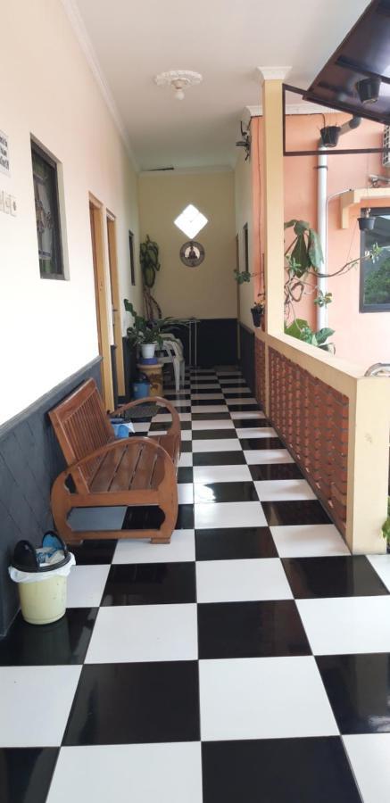 La Javanaise Home Stay Malioboro Yogyakarta Extérieur photo